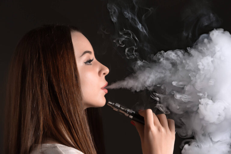 How to Use a Dry Herb Vaporizer or Vape Pen